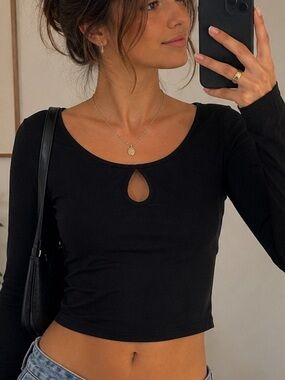 Joe Fresh Black Long Sleeve Women's Tee with key hole cut out